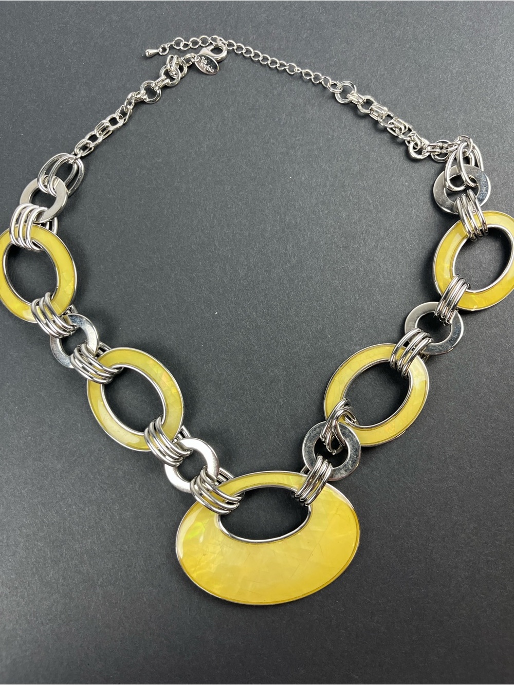 Stunning Vintage Lia Sophia “Saltwater” Yellow Enamel Necklace .
